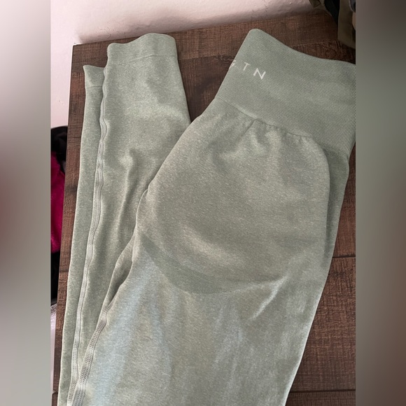 NVGTN leggings - Picture 2 of 5